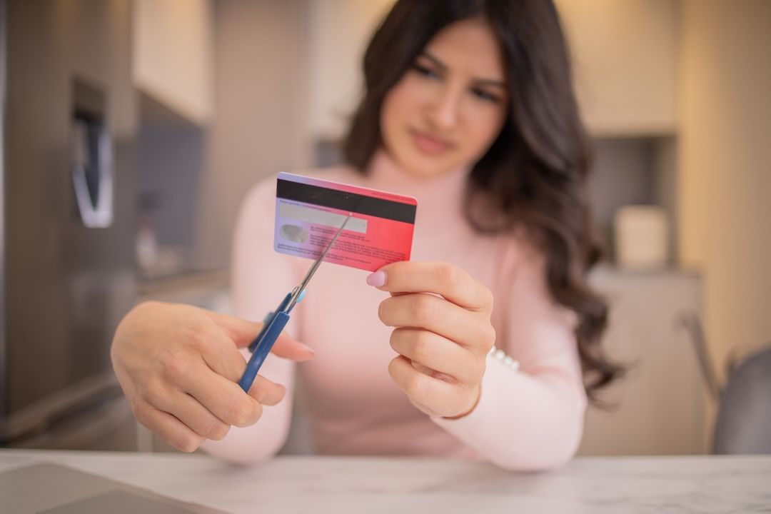 Reasons to Choose a Debt Consolidation Loan vs. a Balance Transfer Card